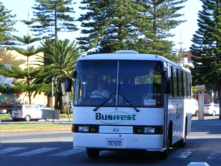 Hino Blue Ribbon HU276B TC5172